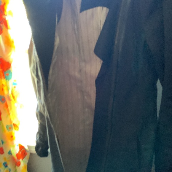 Mackage rain coat perfect of this coming up fall - Picture 4 of 4